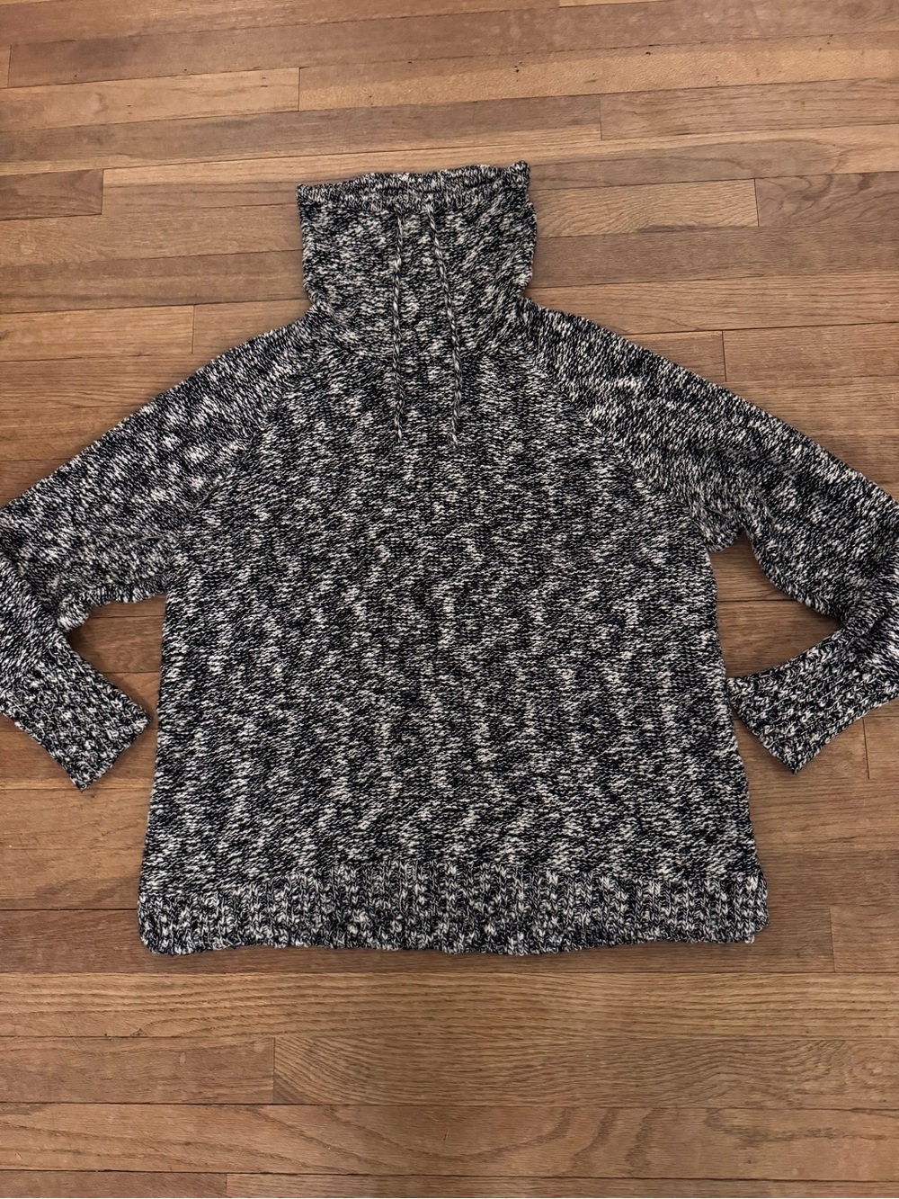 Chaps Women's Black White Cowl Neck Pullover Sweater - Size XL
b85